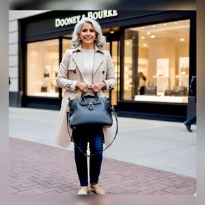 Dooney & Bourke Leather Purse | Color: Black | Size: Large